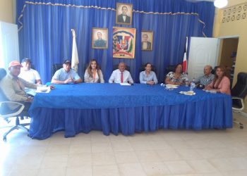 En Montecristi Obras Públicas iniciará construcciones aceras y contenes