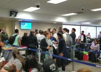 Dominicanos abordan avión había sido desviado