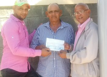 FEDA entrega 2.6 millones a la Asociación de Productores de Abono Orgánico Manuel Bueno en el Pino Dajabón