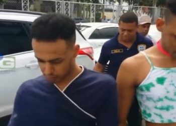 En La Vega hombre va a cabaña con dos mujeres, luego descubre eran travestis
