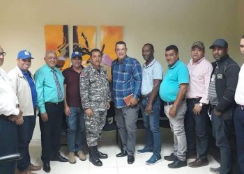 GOBERNADOR MARCOS JORGE SE REÚNE CON REPRESENTANTES DE LA JUNTA DE REGANTES HORACIO VÁSQUEZ MONTECRISTI