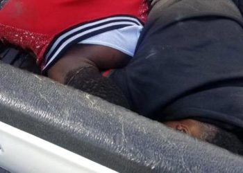 Dos delincuentes muertos y un policía herido en Haina