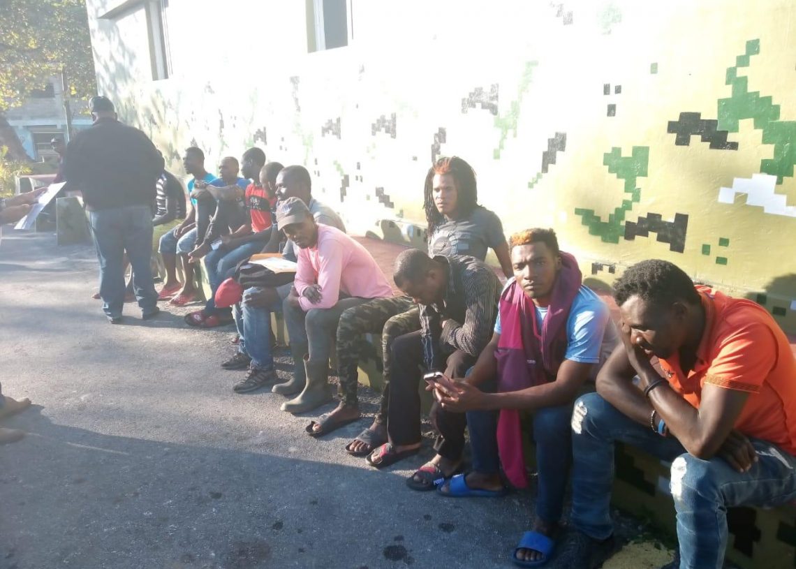 Migración deportó a 650 haitianos, de 781 que detuvo en DN y seis provincias