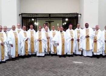 Iglesia dominicana pide perdón jóvenes por las “debilidades” de sus miembros