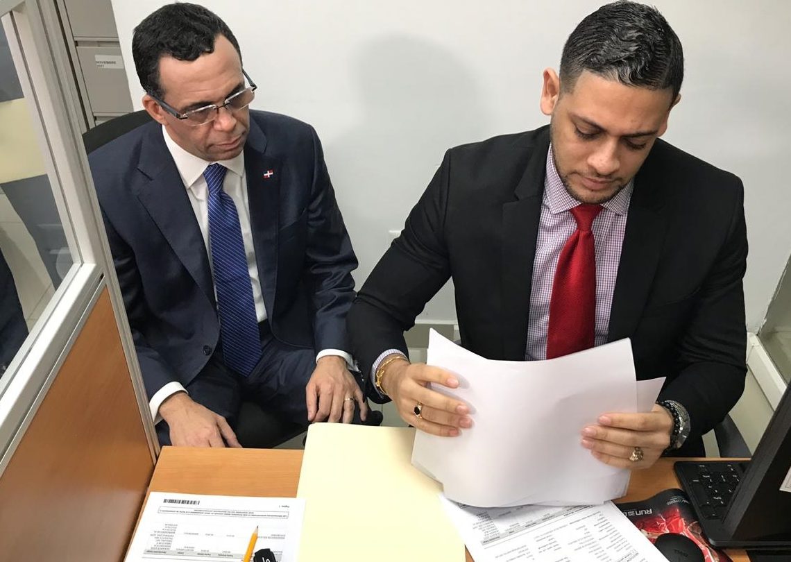 Andrés Navarro solicita a Cámara de Cuentas que audite sus gestiones