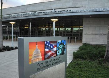 Decir una mentira al cónsul puede conllevar la cancelación de la visa