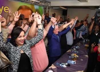 Legisladores, alcaldes y altos dirigentes peledeistas de Azua piden la reelección de Danilo