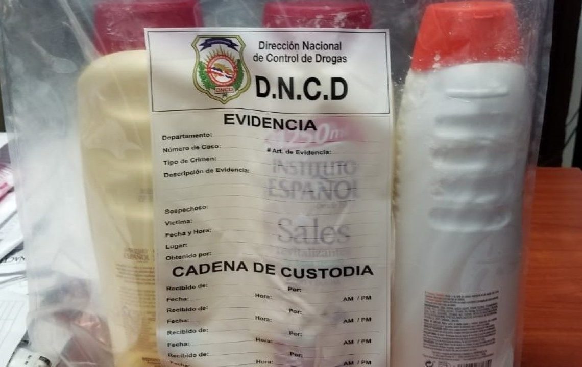Detienen hombre llevaría tres envases de cocaína líquida a Bruselas