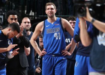 Nowitzki hizo oficial su retirada de la NBA