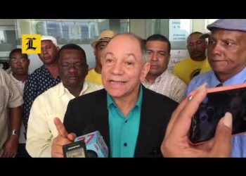 Sindicalistas esperan hoy propuesta de aumento salarial de empresarios; no descartan huelga general