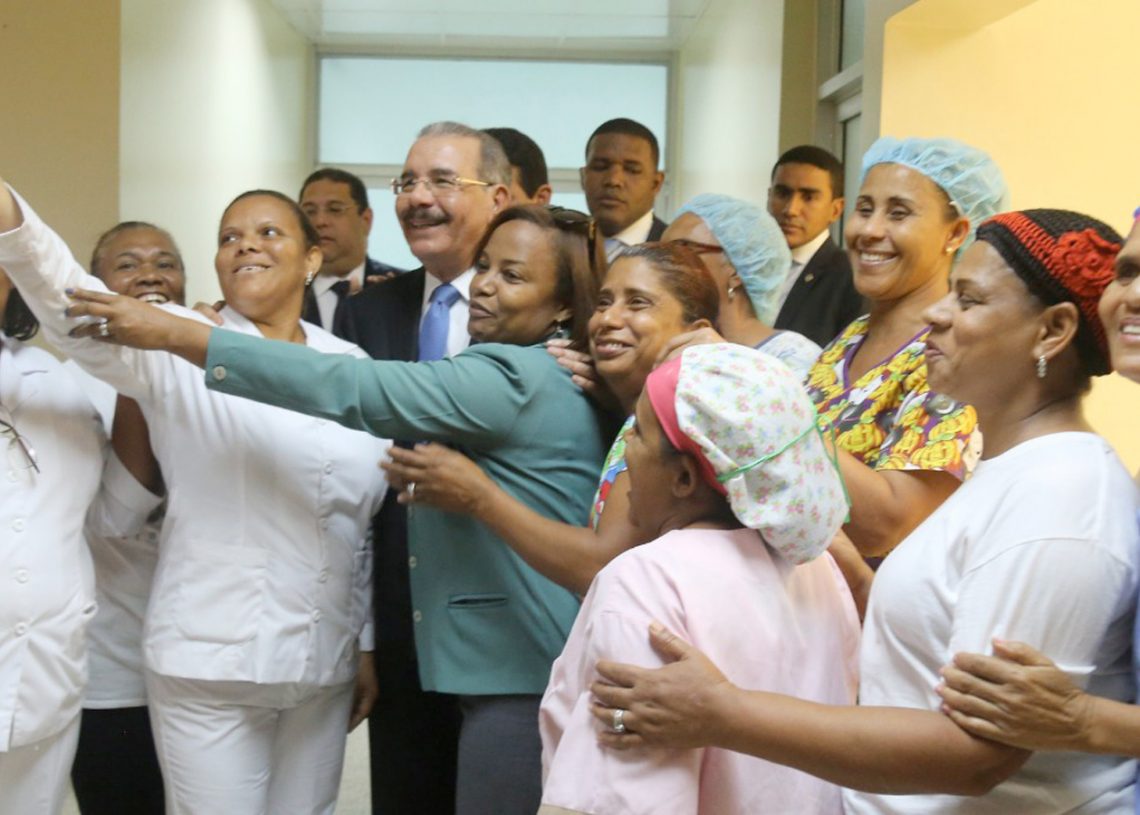 Presidente Danilo Medina felicita a todas las personas dedicadas al noble oficio de la enfermería