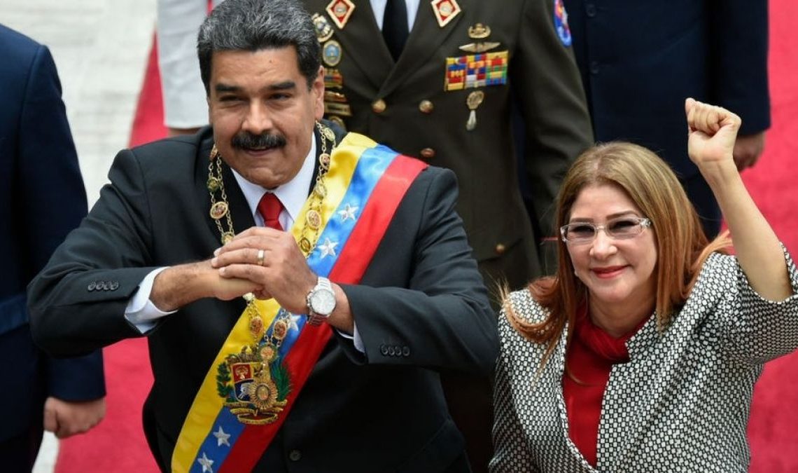 Afirman está en RD esposa de Nicolás Maduro, quien también vendría al país