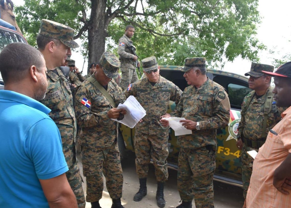 Comandante General del Ejército da decidido apoyo a ganaderos y agricultores para prevenir el robo de ganado y traslado ilegal hacia Haití