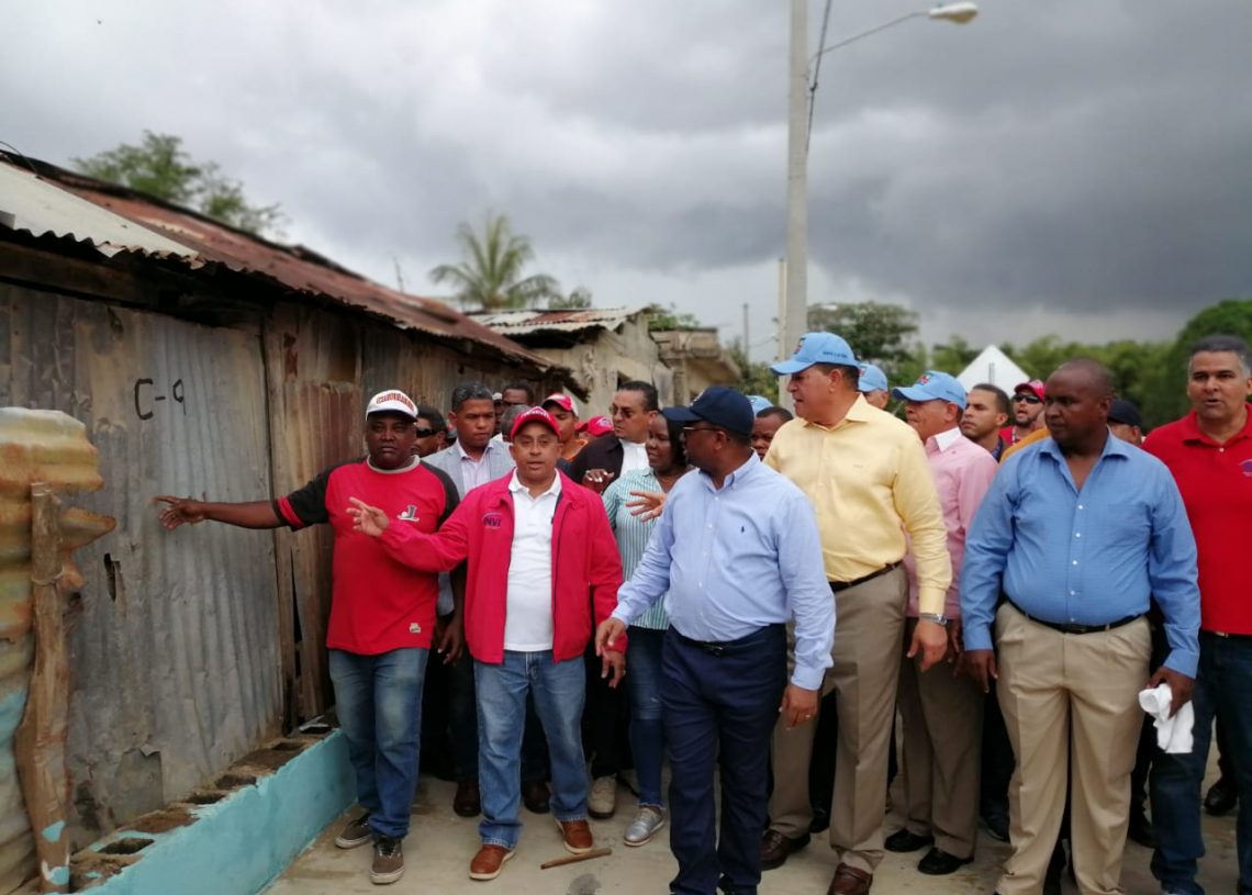 INVI realiza levantamientos de viviendas en Los Platanitos, SDN