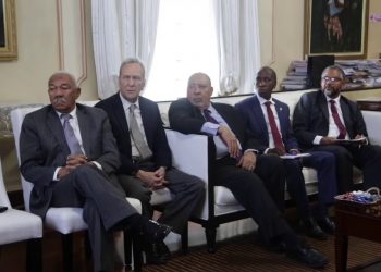 Presidente Danilo Medina revisa avances en metas sector Educación. Iniciarán Inglés por Inmersión en bachillerato en los próximos meses