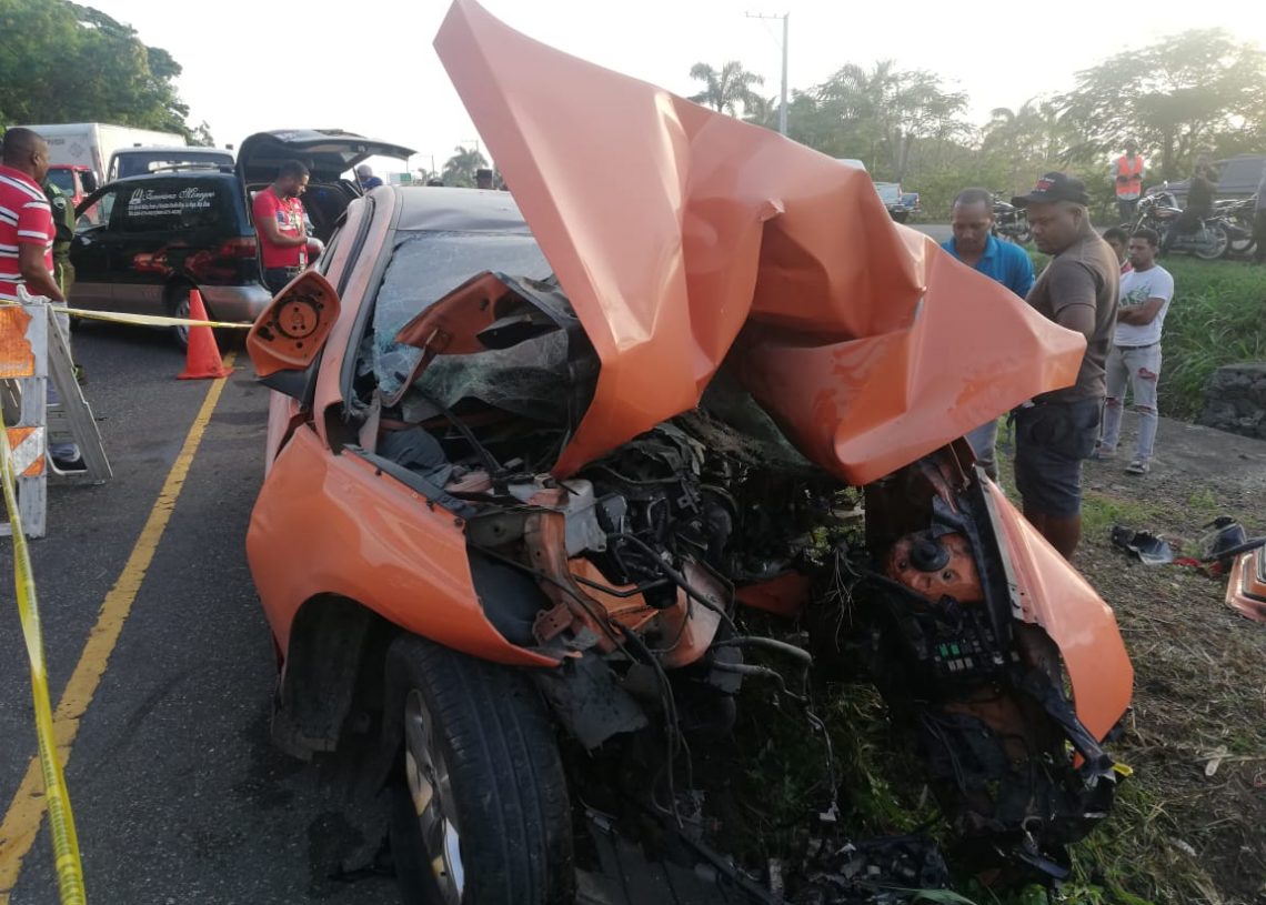 LA VEGA: Dos personas muertas y dos heridas deja accidente autopista Duarte
