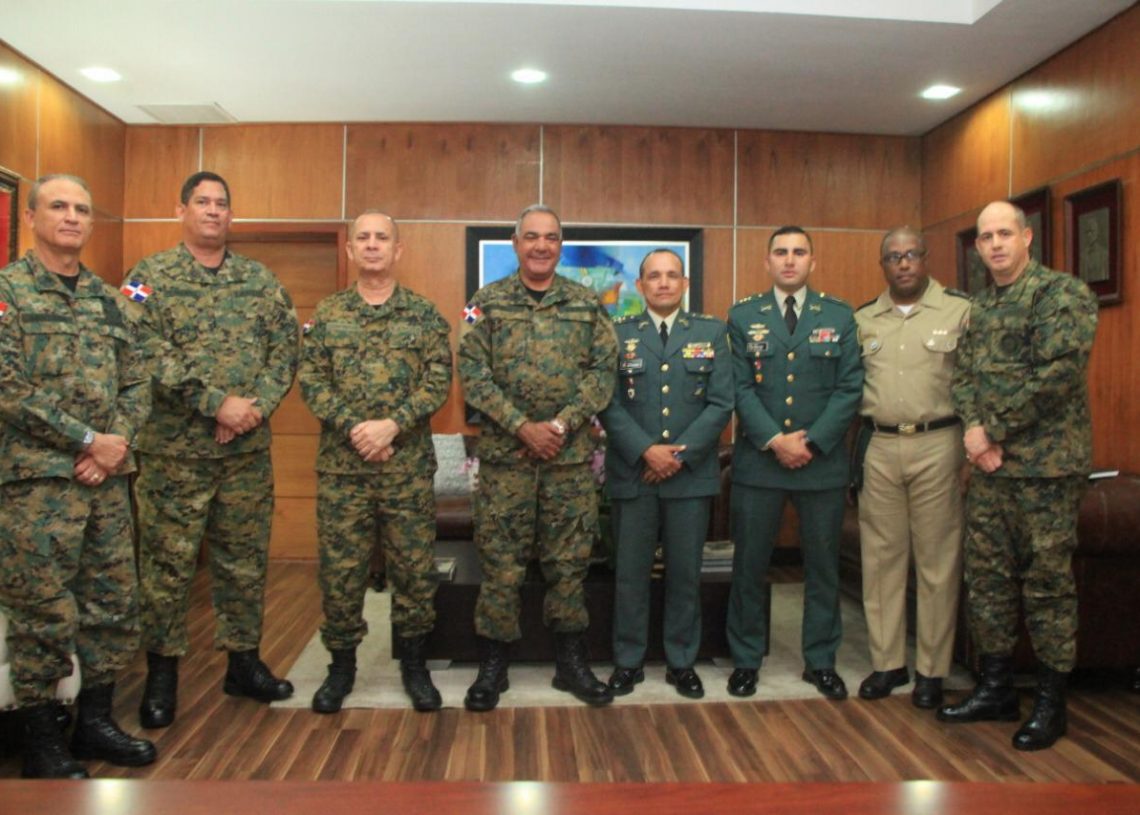 Comandante General del Ejército recibe visita de cortesía de Subdirector de la Escuela Militar de Cadetes de Colombia