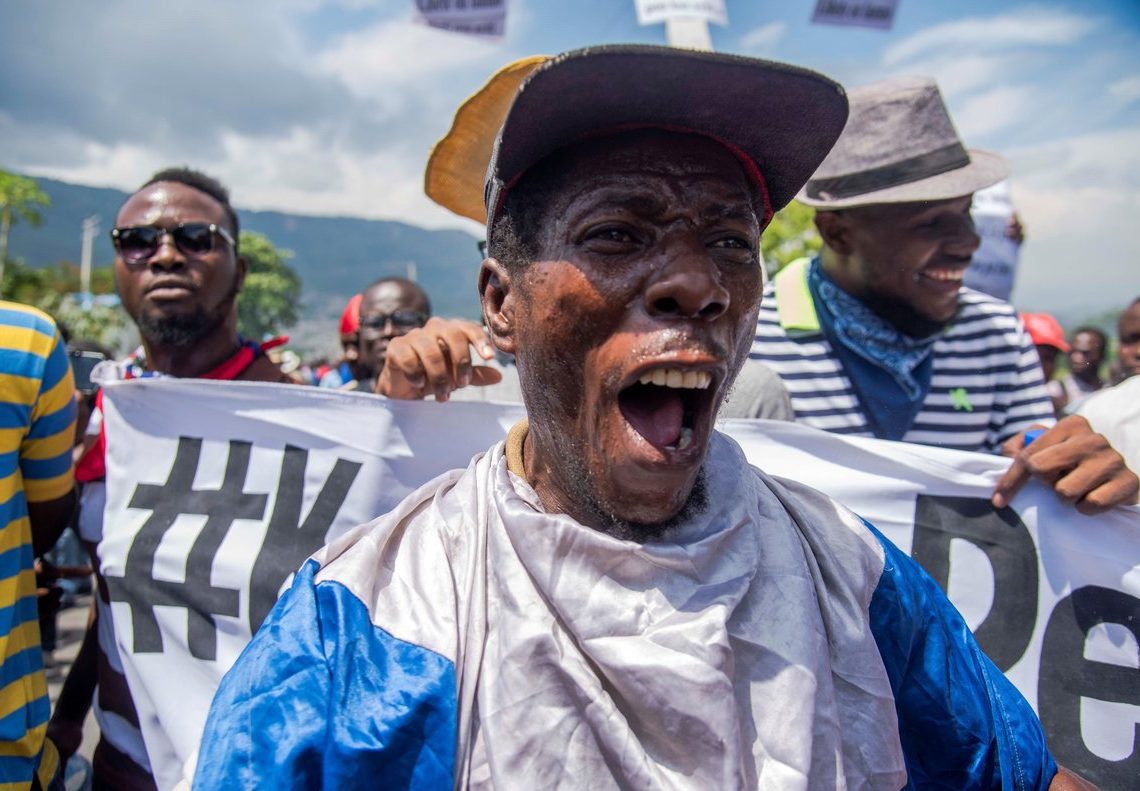 Centenares de haitianos vuelven a calles para exigir renuncia del presidente Moise