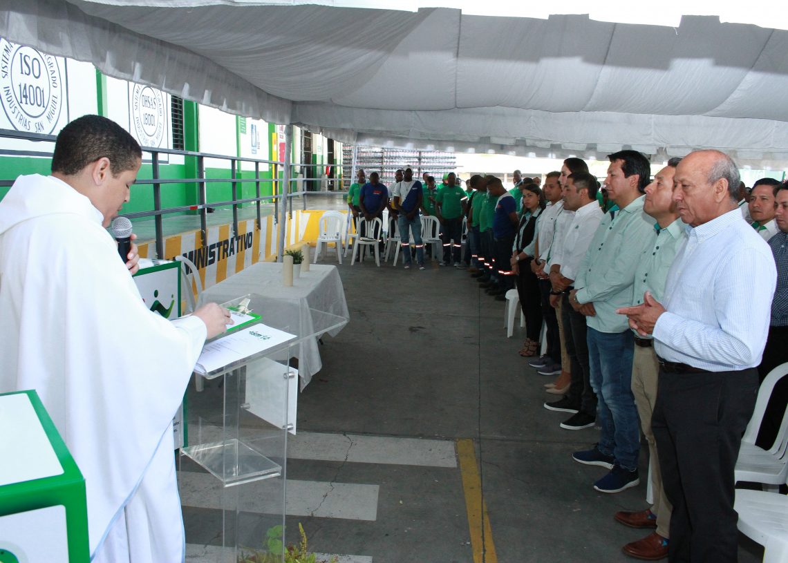 ISM conmemora misa por 14 aniversario