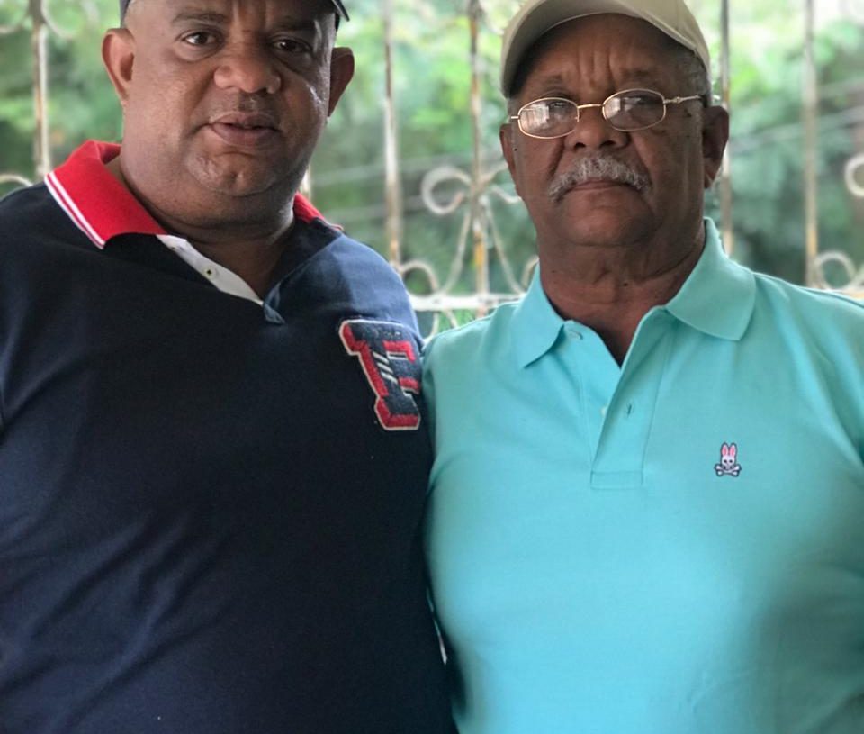 MONTECRISTI: Alcalde Luis Méndez del PRD-PLD felicita a los padres en su día