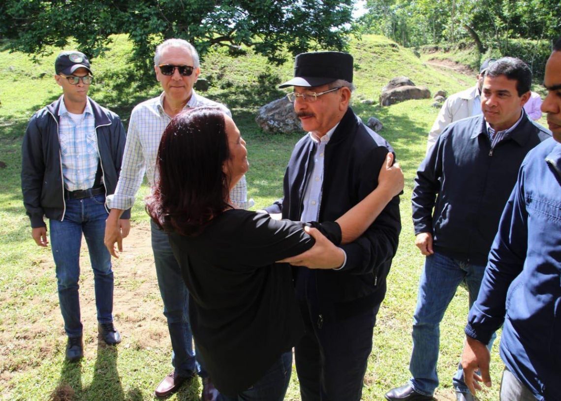 Visita Sorpresa 256 Danilo apoya a productores  de fresas en Manabao a optimizar su producción