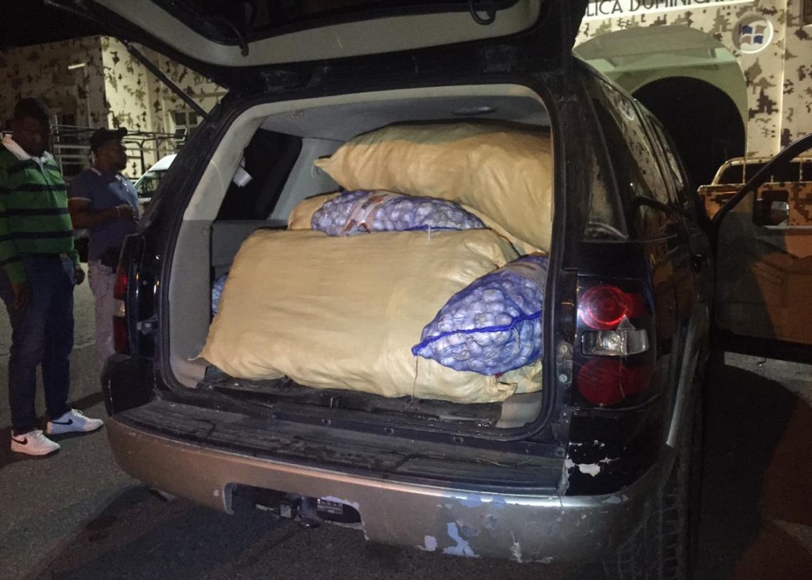 CESFRONT detiene en Dajabón jeepeta con 2,376 libras de ajo de contrabando