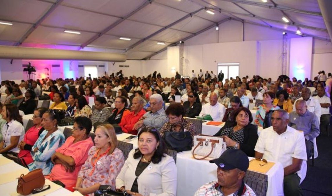 INABIMA entrega 600 millones de pesos a 1,000 maestros jubilados