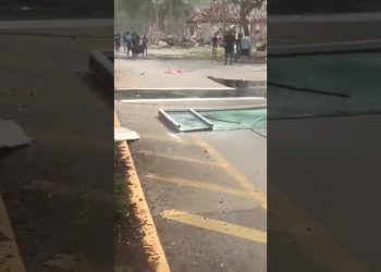 Varios heridos en explosión en un centro comercial del sur de Florida
