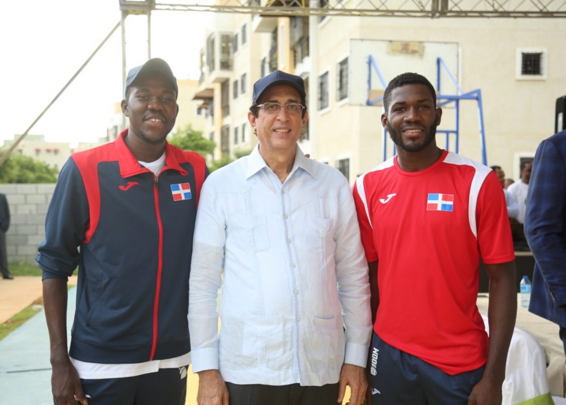 Ministro de la Presidencia, Gustavo Montalvo, anuncia complejo deportivo Ciudad Juan Bosch en acto inició primeros juegos del proyecto