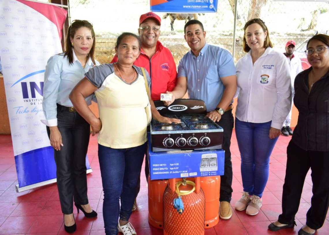 INVI elimina cientos de fogones en La Vega
