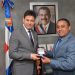 Director del INVI recibe visita de diplomático y miembros de una empresa paraguaya