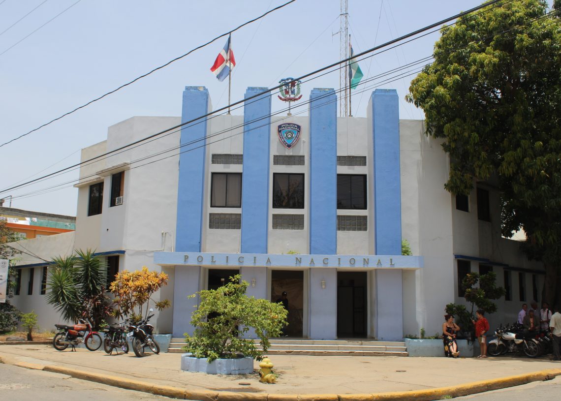 Acusan coronel del DICRIM en Dajabón de sacar y torturar a un detenido en horas de la noche