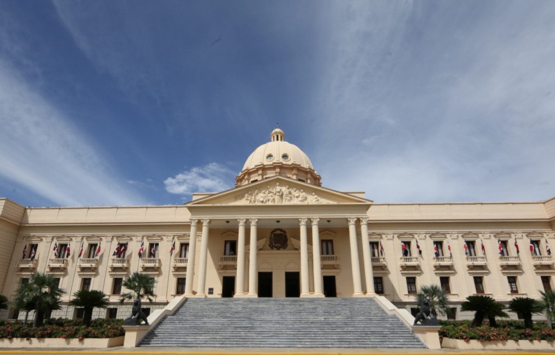 Presidente Danilo Medina designa a Nathanael Jiménez Green y a Edgar Morales, nuevos subdirectores DGII