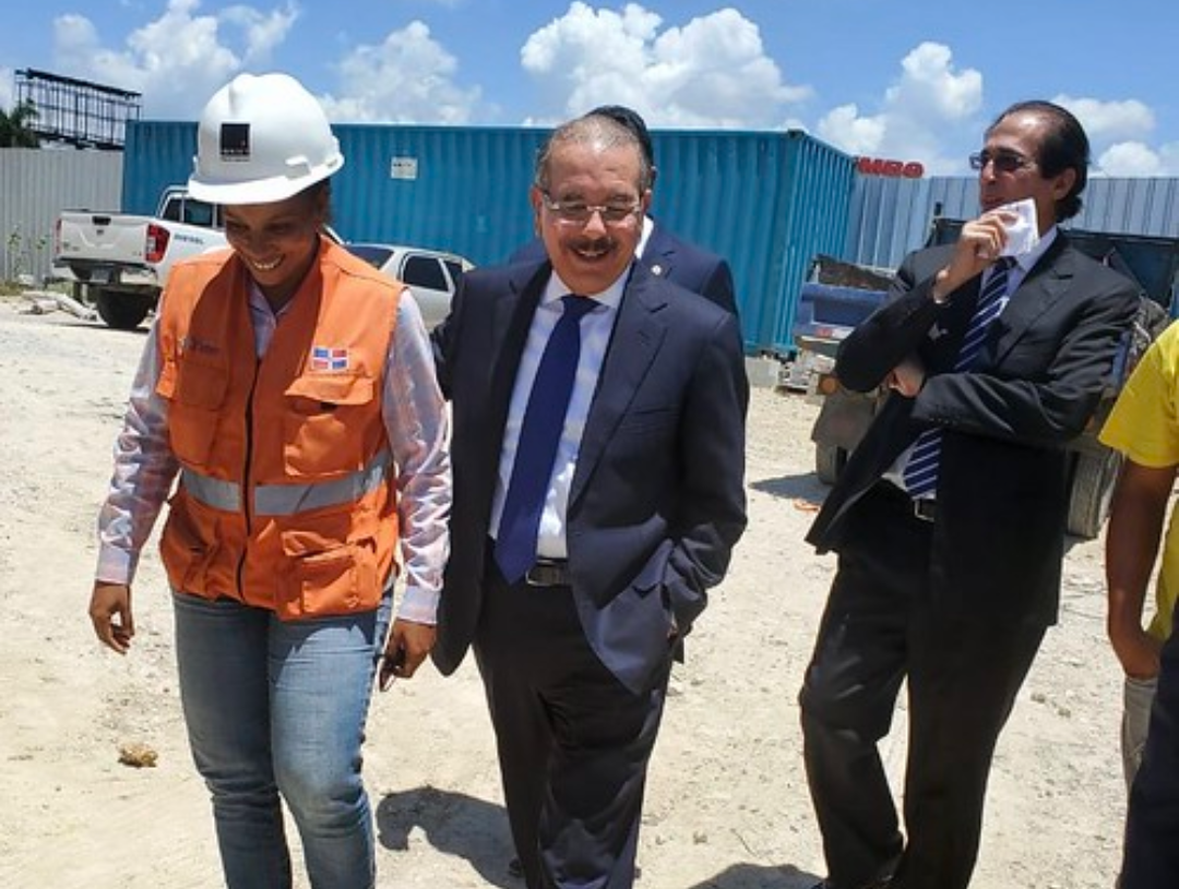Presidente Danilo Medina constata avances construcción CAID Santo Domingo Este, el más grande del país