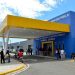 Médicos paralizan consultas en el hospital Moscoso Puello; pacientes están indignados