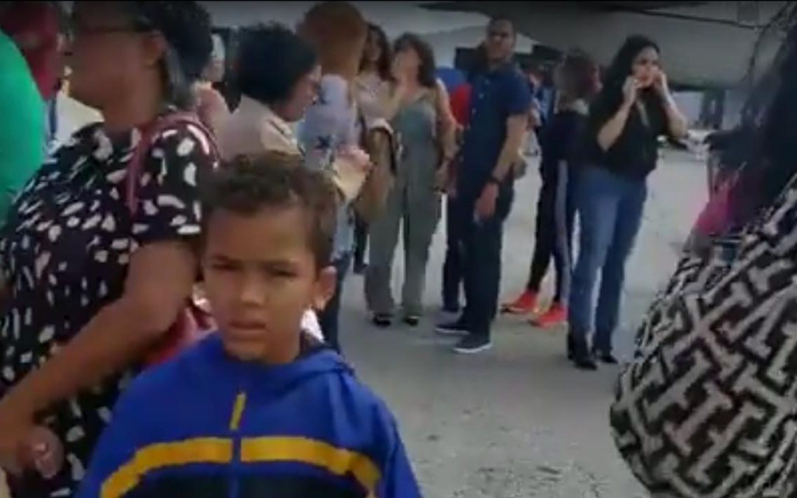 Aterrizaje de JetBlue en Nassau Inbox x JetBlue