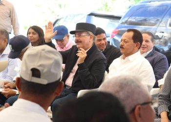 Presidente Medina llega a Loma de Cabrera con la visita sorpresa 276