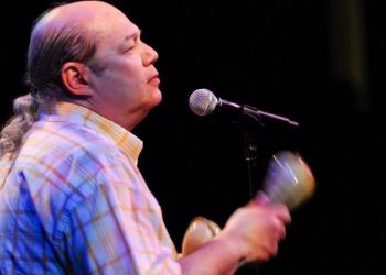 Muere el cantautor Víctor Víctor tras no superar el Covid-19