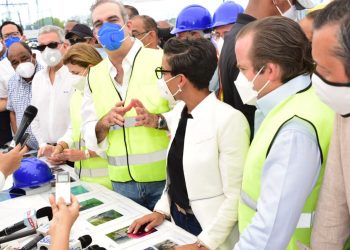 Abinader anuncia en Montecristi varios proyectos para dinamizar economía y crear empleos en la zona