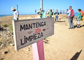Ministerio de Medio Ambiente y diversas Instituciones sociales realizaron una Jornada “Día Internacional Limpieza de Playas”