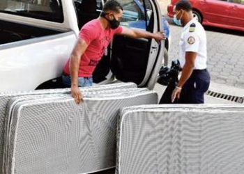 Afirma que hicieron movimientos para ocultar sus bienes