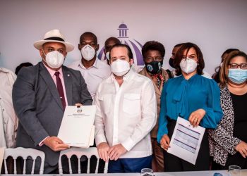 Gobierno entrega RD$128 millones para obras en Monte Plata, Hato Mayor y Azua