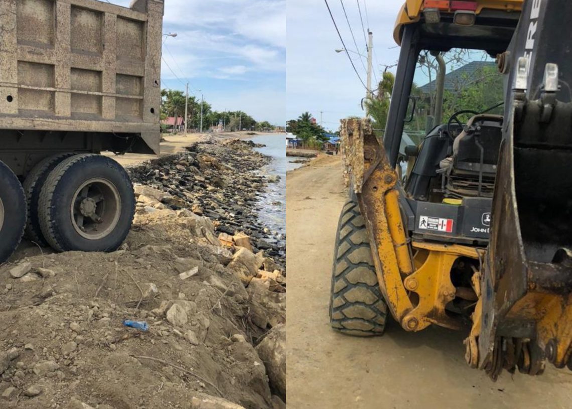 La alcaldía de Montecristi y La Dirección Provincial de Desarrollo Fronterizo acondiciona tramo carretero que conduce a Playa Costa Verde