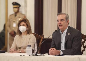 Presidente y vicepresidenta serán los primeros en vacunarse contra el Covid en RD