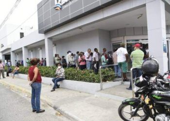 Bancos comerciales extienden horario de servicio