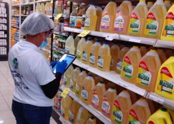 Pro Consumidor verifica precios de productos de la canasta básica en comercios