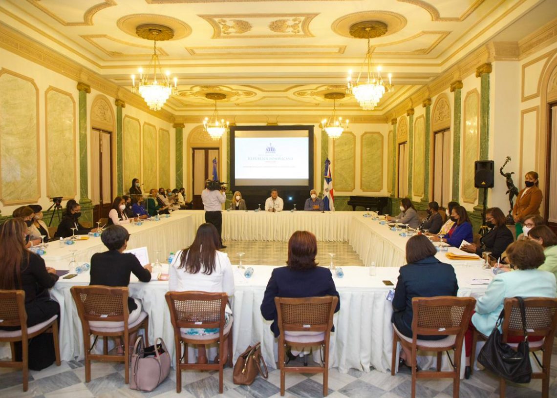 Gobierno promueve proyectos productivos para generar empleos