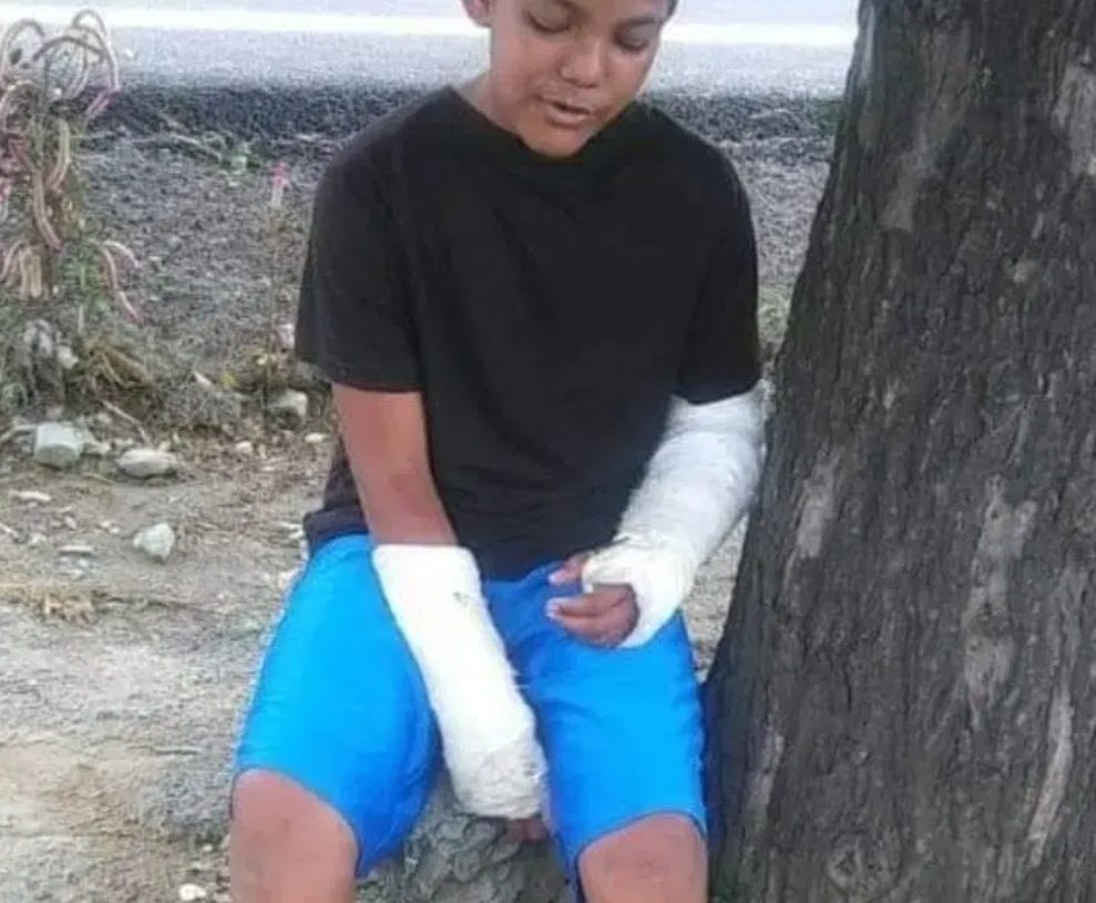 Este niño dice ser de Montecristi pero esta extraviado  en Cañóngo