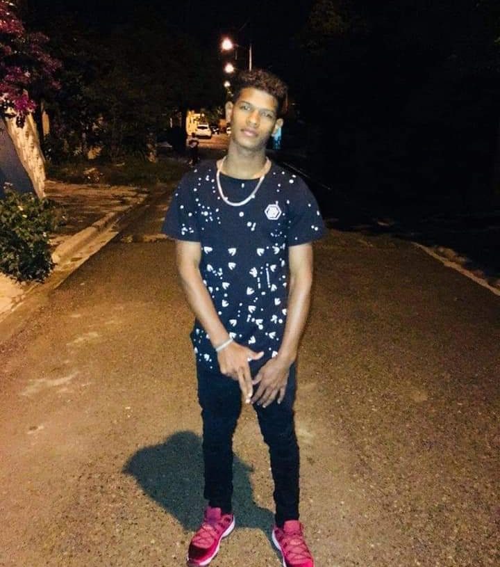 Joven con alegados problemas mentales mata a su hermano de dos estocadas