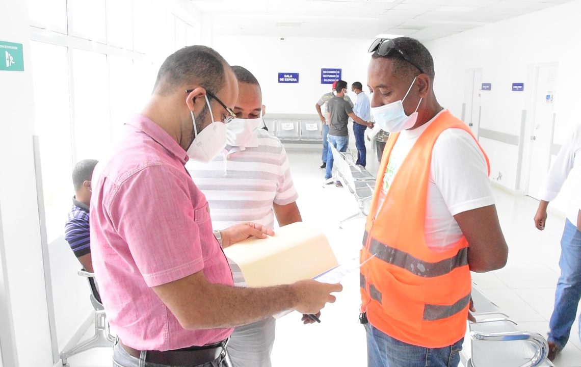 CCDF y URUS realizan operativo de chequeo prostático en Montecristi